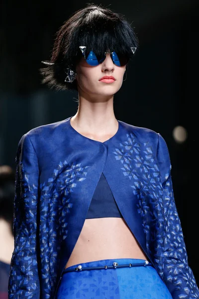 Look 27